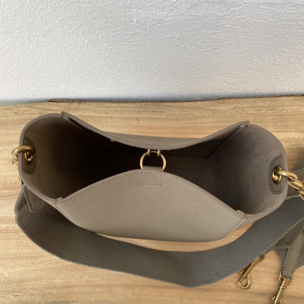 CELIN* SANGLE BUCKET [C1TD5-063156] CELINE CHANEL ACCESSORIES LOEWE SHOES LOUIS VUITTON DIRO YSL OTHER BRAND HANDBAGS BALENCIAGA BOTTEGA VENETA GOYARD HERMES BURBERRY VALENTINO GUCCI FENDI MIUMIU CHLOE PRADA BVLGARI SUITCASE NEW ARRIVAL 