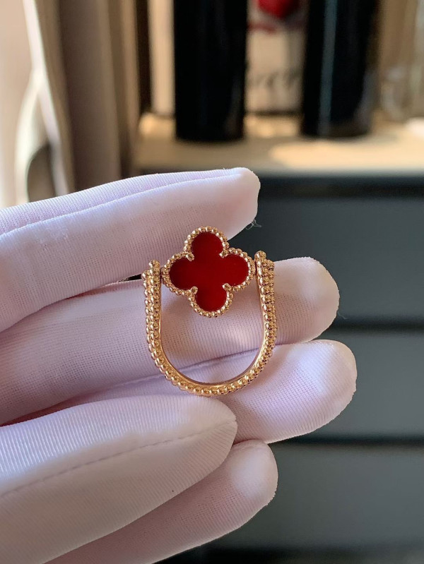 Van Cleef & Arpels Perlée Reversible Ring [C1TD3-084247] CELINE CHANEL ACCESSORIES LOEWE SHOES LOUIS VUITTON DIRO YSL OTHER BRAND HANDBAGS BALENCIAGA BOTTEGA VENETA GOYARD HERMES BURBERRY VALENTINO GUCCI FENDI MIUMIU CHLOE PRADA BVLGARI SUITCASE NEW ARRIVAL 