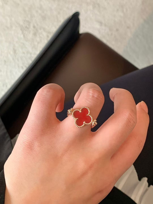 Van Cleef & Arpels Perlée Reversible Ring [C1TD3-084247] CELINE CHANEL ACCESSORIES LOEWE SHOES LOUIS VUITTON DIRO YSL OTHER BRAND HANDBAGS BALENCIAGA BOTTEGA VENETA GOYARD HERMES BURBERRY VALENTINO GUCCI FENDI MIUMIU CHLOE PRADA BVLGARI SUITCASE NEW ARRIVAL 