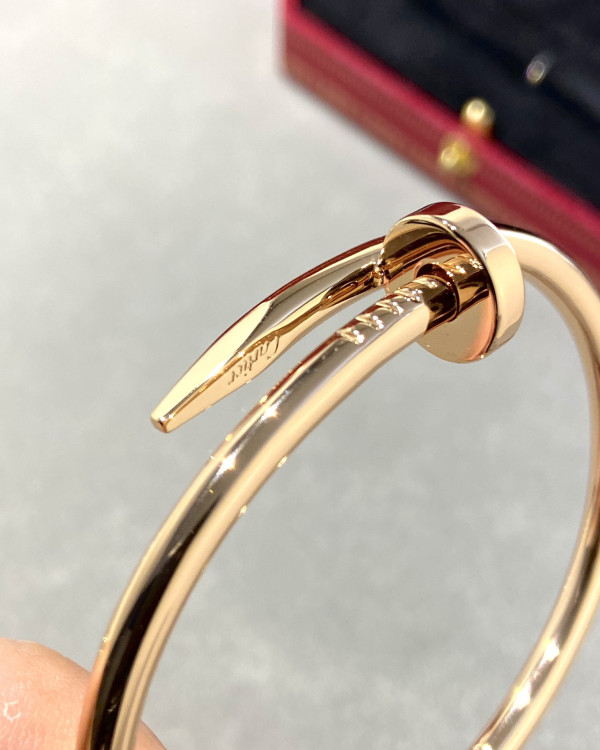 CARTIER BRACELET [C1TD3-080824] CELINE CHANEL ACCESSORIES LOEWE SHOES LOUIS VUITTON DIRO YSL OTHER BRAND HANDBAGS BALENCIAGA BOTTEGA VENETA GOYARD HERMES BURBERRY VALENTINO GUCCI FENDI MIUMIU CHLOE PRADA BVLGARI SUITCASE NEW ARRIVAL 