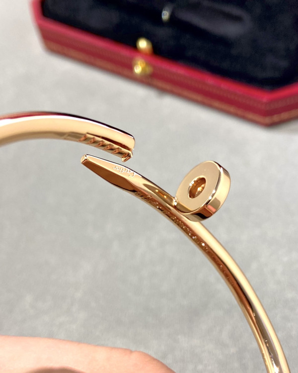 CARTIER BRACELET [C1TD3-080824] CELINE CHANEL ACCESSORIES LOEWE SHOES LOUIS VUITTON DIRO YSL OTHER BRAND HANDBAGS BALENCIAGA BOTTEGA VENETA GOYARD HERMES BURBERRY VALENTINO GUCCI FENDI MIUMIU CHLOE PRADA BVLGARI SUITCASE NEW ARRIVAL 
