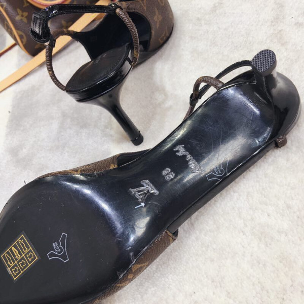 LOUIS VUITTON PUMPS [C1TD3-034713] CELINE CHANEL ACCESSORIES LOEWE SHOES LOUIS VUITTON DIRO YSL OTHER BRAND HANDBAGS BALENCIAGA BOTTEGA VENETA GOYARD HERMES BURBERRY VALENTINO GUCCI FENDI MIUMIU CHLOE PRADA BVLGARI SUITCASE NEW ARRIVAL 