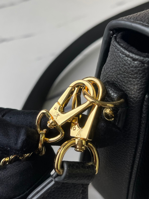 LOUIS VUITTON OXFORD [M22735-1] CELINE CHANEL ACCESSORIES LOEWE SHOES LOUIS VUITTON DIRO YSL OTHER BRAND HANDBAGS BALENCIAGA BOTTEGA VENETA GOYARD HERMES BURBERRY VALENTINO GUCCI FENDI MIUMIU CHLOE PRADA BVLGARI SUITCASE NEW ARRIVAL 