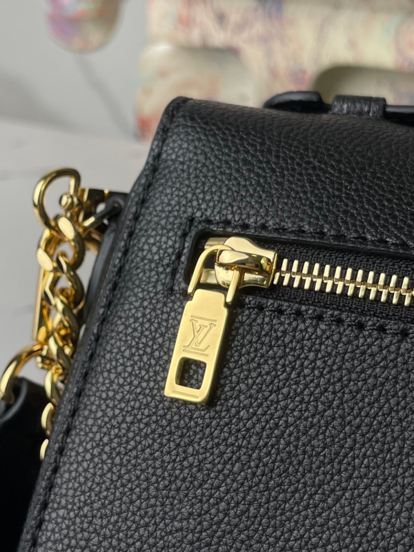 LOUIS VUITTON OXFORD [M22735-1] CELINE CHANEL ACCESSORIES LOEWE SHOES LOUIS VUITTON DIRO YSL OTHER BRAND HANDBAGS BALENCIAGA BOTTEGA VENETA GOYARD HERMES BURBERRY VALENTINO GUCCI FENDI MIUMIU CHLOE PRADA BVLGARI SUITCASE NEW ARRIVAL 