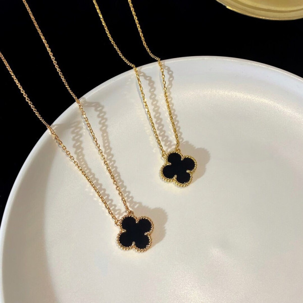 (image for) Van Cleef & Arpels Perlée NECKLACE