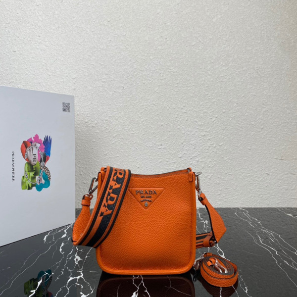 PRADA Leather mini shoulder bag [1bh191-7] CELINE CHANEL ACCESSORIES LOEWE SHOES LOUIS VUITTON DIRO YSL OTHER BRAND HANDBAGS BALENCIAGA BOTTEGA VENETA GOYARD HERMES BURBERRY VALENTINO GUCCI FENDI MIUMIU CHLOE PRADA BVLGARI SUITCASE NEW ARRIVAL 