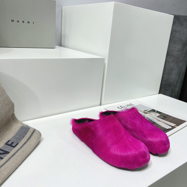 MARNI FUCHSIA LONG-HAIR CALFSKIN FUSSBETT SABOT [C1MI7-024720] CELINE CHANEL ACCESSORIES LOEWE SHOES LOUIS VUITTON DIRO YSL OTHER BRAND HANDBAGS BALENCIAGA BOTTEGA VENETA GOYARD HERMES BURBERRY VALENTINO GUCCI FENDI MIUMIU CHLOE PRADA BVLGARI SUITCASE NEW ARRIVAL 
