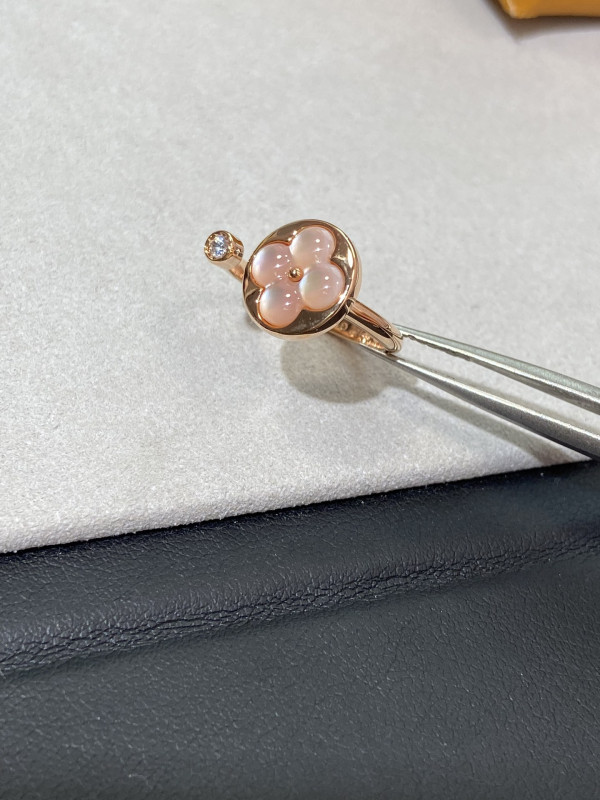 LOUIS VUITTON EARRINGS [C1MI6-032855] CELINE CHANEL ACCESSORIES LOEWE SHOES LOUIS VUITTON DIRO YSL OTHER BRAND HANDBAGS BALENCIAGA BOTTEGA VENETA GOYARD HERMES BURBERRY VALENTINO GUCCI FENDI MIUMIU CHLOE PRADA BVLGARI SUITCASE NEW ARRIVAL 