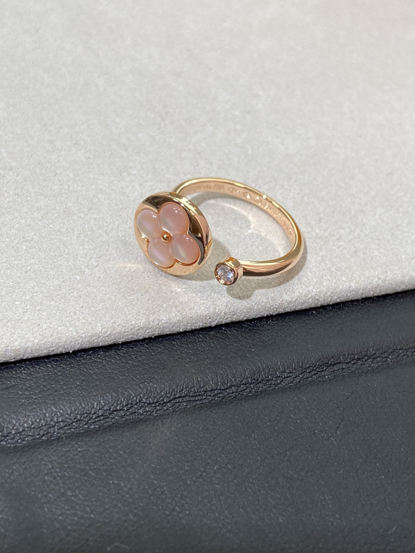 LOUIS VUITTON EARRINGS [C1MI6-032855] CELINE CHANEL ACCESSORIES LOEWE SHOES LOUIS VUITTON DIRO YSL OTHER BRAND HANDBAGS BALENCIAGA BOTTEGA VENETA GOYARD HERMES BURBERRY VALENTINO GUCCI FENDI MIUMIU CHLOE PRADA BVLGARI SUITCASE NEW ARRIVAL 