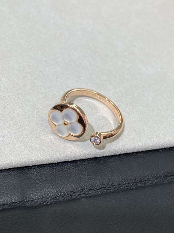 LOUIS VUITTON EARRINGS [C1MI6-032854] CELINE CHANEL ACCESSORIES LOEWE SHOES LOUIS VUITTON DIRO YSL OTHER BRAND HANDBAGS BALENCIAGA BOTTEGA VENETA GOYARD HERMES BURBERRY VALENTINO GUCCI FENDI MIUMIU CHLOE PRADA BVLGARI SUITCASE NEW ARRIVAL 