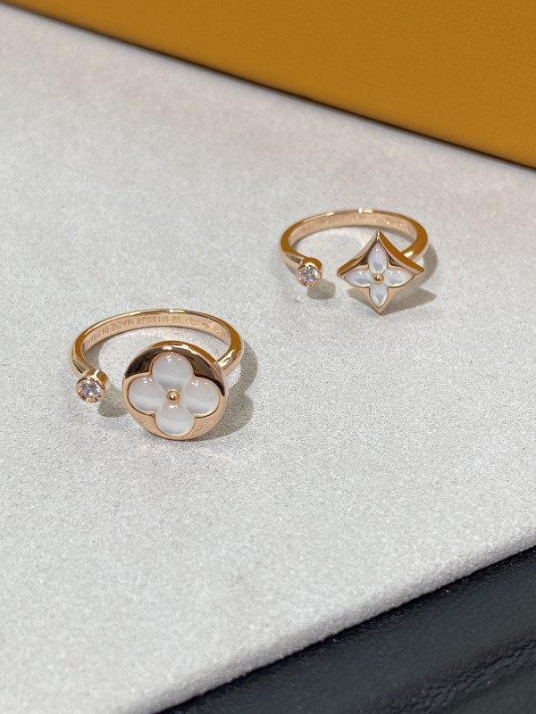 LOUIS VUITTON EARRINGS [C1MI6-032854] CELINE CHANEL ACCESSORIES LOEWE SHOES LOUIS VUITTON DIRO YSL OTHER BRAND HANDBAGS BALENCIAGA BOTTEGA VENETA GOYARD HERMES BURBERRY VALENTINO GUCCI FENDI MIUMIU CHLOE PRADA BVLGARI SUITCASE NEW ARRIVAL 