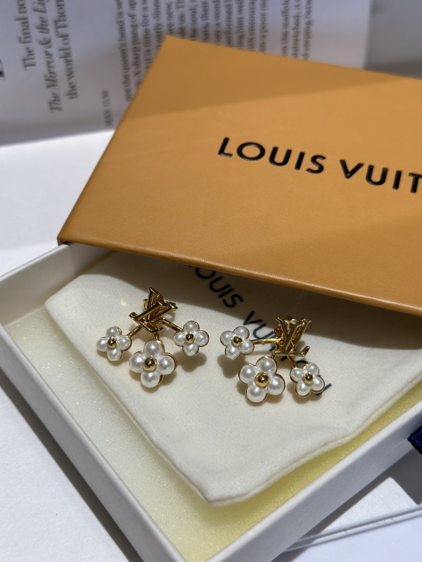 LOUIS VUITTON EARRINGS [M00970] CELINE CHANEL ACCESSORIES LOEWE SHOES LOUIS VUITTON DIRO YSL OTHER BRAND HANDBAGS BALENCIAGA BOTTEGA VENETA GOYARD HERMES BURBERRY VALENTINO GUCCI FENDI MIUMIU CHLOE PRADA BVLGARI SUITCASE NEW ARRIVAL 