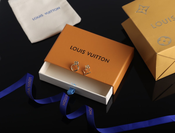 LOUIS VUITTON EARRINGS [C1MI6-032435] CELINE CHANEL ACCESSORIES LOEWE SHOES LOUIS VUITTON DIRO YSL OTHER BRAND HANDBAGS BALENCIAGA BOTTEGA VENETA GOYARD HERMES BURBERRY VALENTINO GUCCI FENDI MIUMIU CHLOE PRADA BVLGARI SUITCASE NEW ARRIVAL 