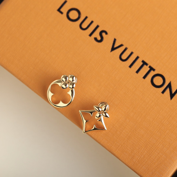 LOUIS VUITTON EARRINGS [C1MI6-032435] CELINE CHANEL ACCESSORIES LOEWE SHOES LOUIS VUITTON DIRO YSL OTHER BRAND HANDBAGS BALENCIAGA BOTTEGA VENETA GOYARD HERMES BURBERRY VALENTINO GUCCI FENDI MIUMIU CHLOE PRADA BVLGARI SUITCASE NEW ARRIVAL 