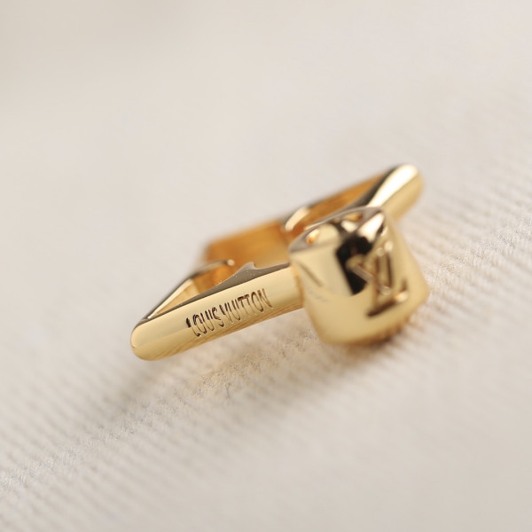LOUIS VUITTON EARRINGS [C1MI6-032435] CELINE CHANEL ACCESSORIES LOEWE SHOES LOUIS VUITTON DIRO YSL OTHER BRAND HANDBAGS BALENCIAGA BOTTEGA VENETA GOYARD HERMES BURBERRY VALENTINO GUCCI FENDI MIUMIU CHLOE PRADA BVLGARI SUITCASE NEW ARRIVAL 