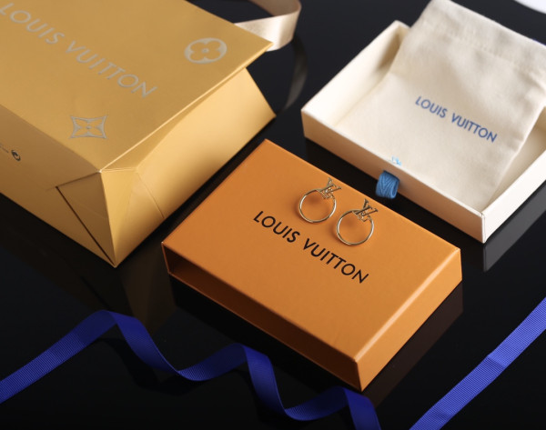LOUIS VUITTON EARRINGS [C1MI6-032433] CELINE CHANEL ACCESSORIES LOEWE SHOES LOUIS VUITTON DIRO YSL OTHER BRAND HANDBAGS BALENCIAGA BOTTEGA VENETA GOYARD HERMES BURBERRY VALENTINO GUCCI FENDI MIUMIU CHLOE PRADA BVLGARI SUITCASE NEW ARRIVAL 