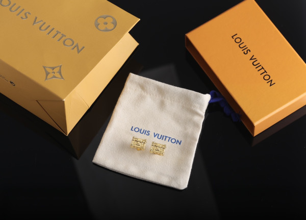 LOUIS VUITTON EARRINGS [C1MI6-031727] CELINE CHANEL ACCESSORIES LOEWE SHOES LOUIS VUITTON DIRO YSL OTHER BRAND HANDBAGS BALENCIAGA BOTTEGA VENETA GOYARD HERMES BURBERRY VALENTINO GUCCI FENDI MIUMIU CHLOE PRADA BVLGARI SUITCASE NEW ARRIVAL 