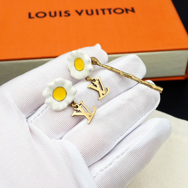 LOUIS VUITTON EARRINGS [MP2637] CELINE CHANEL ACCESSORIES LOEWE SHOES LOUIS VUITTON DIRO YSL OTHER BRAND HANDBAGS BALENCIAGA BOTTEGA VENETA GOYARD HERMES BURBERRY VALENTINO GUCCI FENDI MIUMIU CHLOE PRADA BVLGARI SUITCASE NEW ARRIVAL 