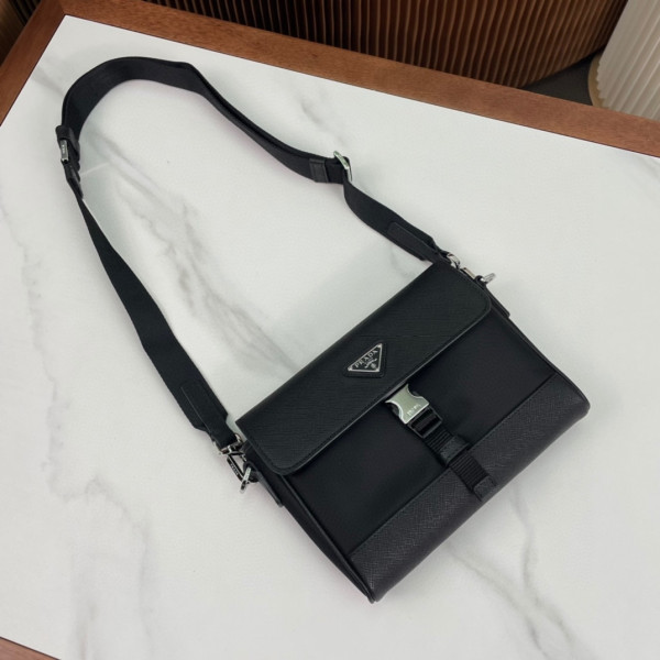 PRADA Re-Nylon and leather shoulder bag [2VD044-1] CELINE CHANEL ACCESSORIES LOEWE SHOES LOUIS VUITTON DIRO YSL OTHER BRAND HANDBAGS BALENCIAGA BOTTEGA VENETA GOYARD HERMES BURBERRY VALENTINO GUCCI FENDI MIUMIU CHLOE PRADA BVLGARI SUITCASE NEW ARRIVAL 