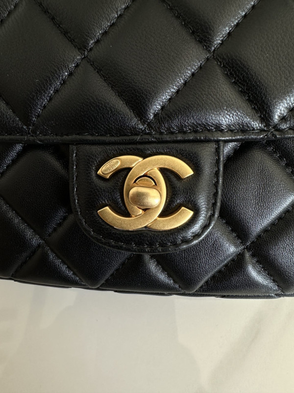 CL FLAP BAG WITH TOP HANDLE [AS4569] CELINE CHANEL ACCESSORIES LOEWE SHOES LOUIS VUITTON DIRO YSL OTHER BRAND HANDBAGS BALENCIAGA BOTTEGA VENETA GOYARD HERMES BURBERRY VALENTINO GUCCI FENDI MIUMIU CHLOE PRADA BVLGARI SUITCASE NEW ARRIVAL 
