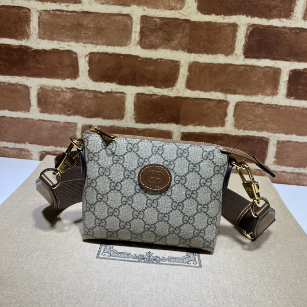 (image for) Gucci GG Messenger bag