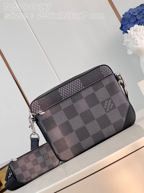 (image for) LOUIS VUITTON TRIO MESSENGER