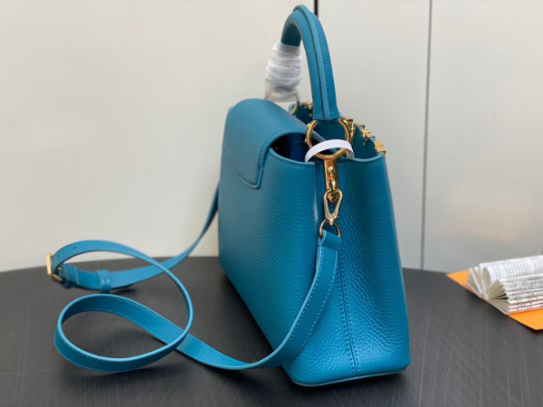 (image for) LOUIS VUITTON CAPUCINES MM