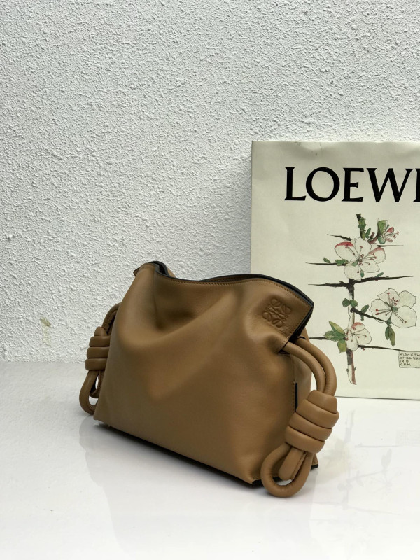 (image for) Lowee Mini Flamenco clutch-18-23.9-9cm