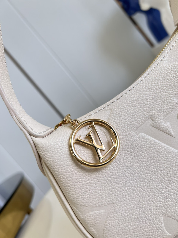 (image for) LOUIS VUITTON Mini Moon