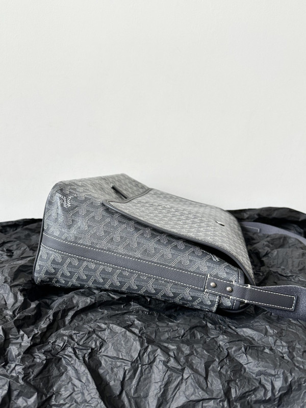 (image for) GOYARD MESSENGER