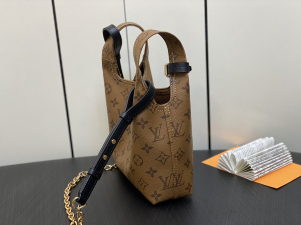 (image for) LOUIS VUITTON Atlantis BB