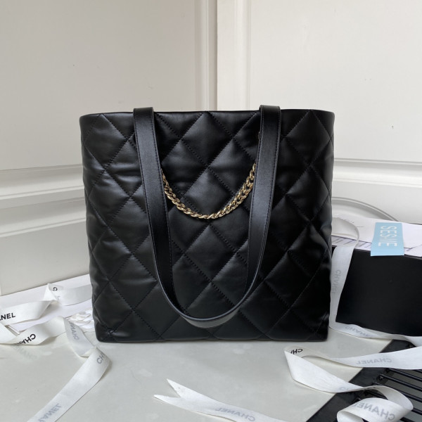 (image for) CL Shopping Bag Shiny Lambskin
