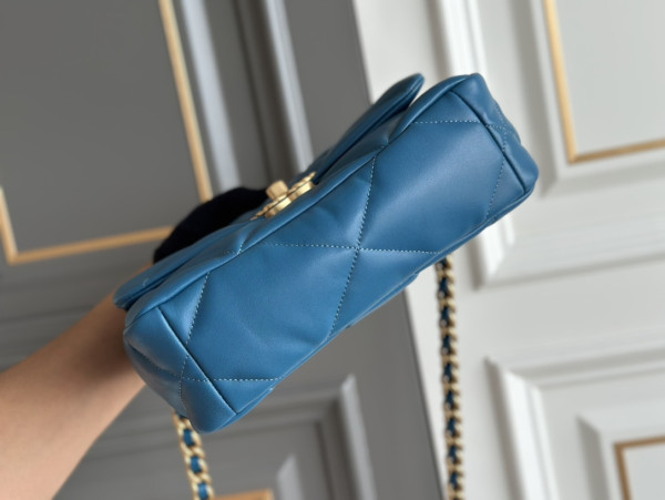 CL 19 FLAP BAG (image for) CL 19 FLAP BAG