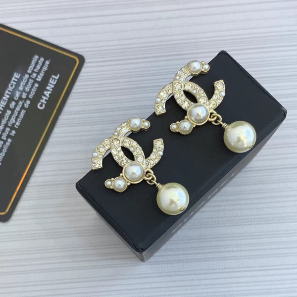(image for) CL EARRINGS