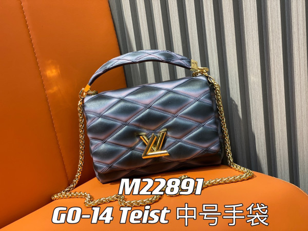 LOUIS VUITTON GO-14 MM [M23569] CELINE CHANEL ACCESSORIES LOEWE SHOES LOUIS VUITTON DIRO YSL OTHER BRAND HANDBAGS BALENCIAGA BOTTEGA VENETA GOYARD HERMES BURBERRY VALENTINO GUCCI FENDI MIUMIU CHLOE PRADA BVLGARI SUITCASE NEW ARRIVAL 