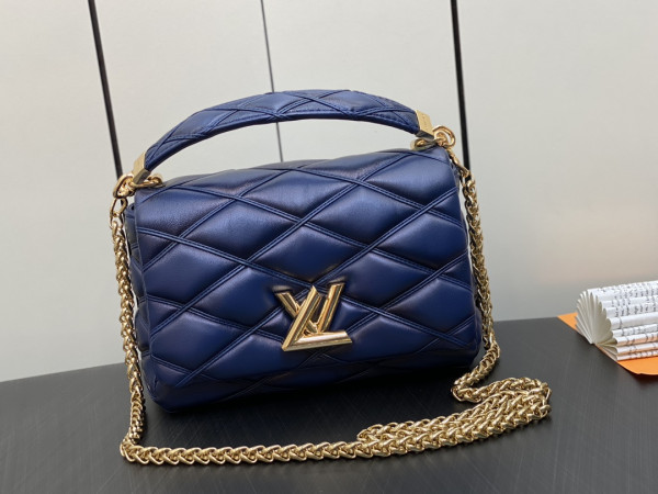 LOUIS VUITTON GO-14 MM [M23682] CELINE CHANEL ACCESSORIES LOEWE SHOES LOUIS VUITTON DIRO YSL OTHER BRAND HANDBAGS BALENCIAGA BOTTEGA VENETA GOYARD HERMES BURBERRY VALENTINO GUCCI FENDI MIUMIU CHLOE PRADA BVLGARI SUITCASE NEW ARRIVAL 