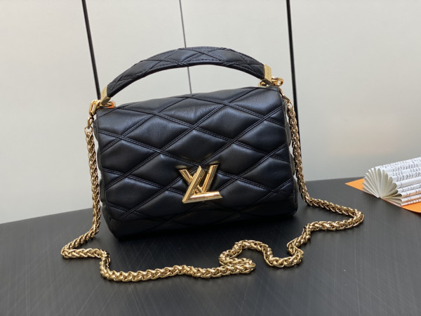 LOUIS VUITTON GO-14 MM [M22891] CELINE CHANEL ACCESSORIES LOEWE SHOES LOUIS VUITTON DIRO YSL OTHER BRAND HANDBAGS BALENCIAGA BOTTEGA VENETA GOYARD HERMES BURBERRY VALENTINO GUCCI FENDI MIUMIU CHLOE PRADA BVLGARI SUITCASE NEW ARRIVAL 