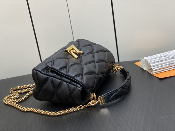 LOUIS VUITTON GO-14 MM [M22891] CELINE CHANEL ACCESSORIES LOEWE SHOES LOUIS VUITTON DIRO YSL OTHER BRAND HANDBAGS BALENCIAGA BOTTEGA VENETA GOYARD HERMES BURBERRY VALENTINO GUCCI FENDI MIUMIU CHLOE PRADA BVLGARI SUITCASE NEW ARRIVAL 
