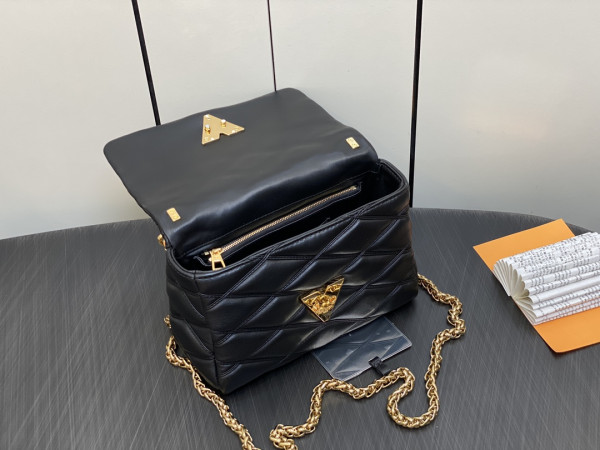 LOUIS VUITTON GO-14 MM [M22891] CELINE CHANEL ACCESSORIES LOEWE SHOES LOUIS VUITTON DIRO YSL OTHER BRAND HANDBAGS BALENCIAGA BOTTEGA VENETA GOYARD HERMES BURBERRY VALENTINO GUCCI FENDI MIUMIU CHLOE PRADA BVLGARI SUITCASE NEW ARRIVAL 