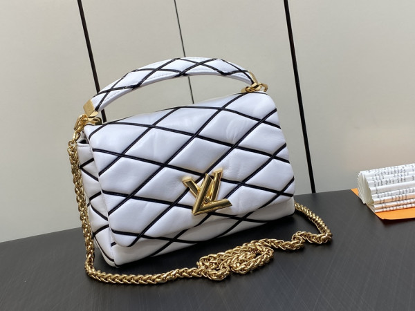 LOUIS VUITTON GO-14 MM [M22890] CELINE CHANEL ACCESSORIES LOEWE SHOES LOUIS VUITTON DIRO YSL OTHER BRAND HANDBAGS BALENCIAGA BOTTEGA VENETA GOYARD HERMES BURBERRY VALENTINO GUCCI FENDI MIUMIU CHLOE PRADA BVLGARI SUITCASE NEW ARRIVAL 