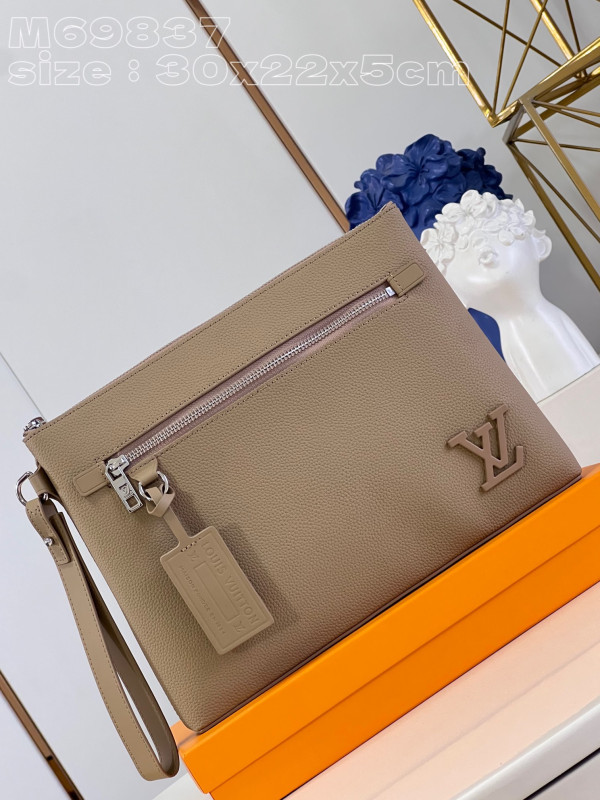 LOUIS VUITTON IPAD POUCH [C1MCK-063843] CELINE CHANEL ACCESSORIES LOEWE SHOES LOUIS VUITTON DIRO YSL OTHER BRAND HANDBAGS BALENCIAGA BOTTEGA VENETA GOYARD HERMES BURBERRY VALENTINO GUCCI FENDI MIUMIU CHLOE PRADA BVLGARI SUITCASE NEW ARRIVAL 