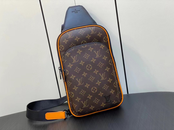 LOUIS VUITTON AVENUE SLINGBAG [M46718] CELINE CHANEL ACCESSORIES LOEWE SHOES LOUIS VUITTON DIRO YSL OTHER BRAND HANDBAGS BALENCIAGA BOTTEGA VENETA GOYARD HERMES BURBERRY VALENTINO GUCCI FENDI MIUMIU CHLOE PRADA BVLGARI SUITCASE NEW ARRIVAL 