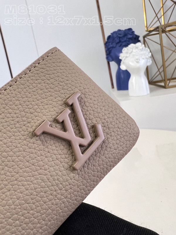 LOUIS VUITTON KEY POUCH [M81031] CELINE CHANEL ACCESSORIES LOEWE SHOES LOUIS VUITTON DIRO YSL OTHER BRAND HANDBAGS BALENCIAGA BOTTEGA VENETA GOYARD HERMES BURBERRY VALENTINO GUCCI FENDI MIUMIU CHLOE PRADA BVLGARI SUITCASE NEW ARRIVAL 