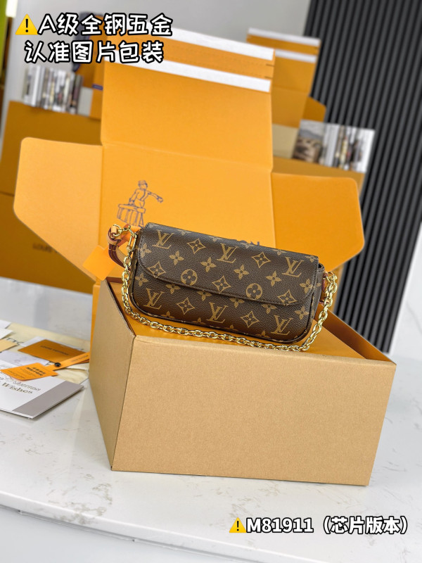 LOUIS VUITTON Wallet on Chain Ivy [M81911] CELINE CHANEL ACCESSORIES LOEWE SHOES LOUIS VUITTON DIRO YSL OTHER BRAND HANDBAGS BALENCIAGA BOTTEGA VENETA GOYARD HERMES BURBERRY VALENTINO GUCCI FENDI MIUMIU CHLOE PRADA BVLGARI SUITCASE NEW ARRIVAL 