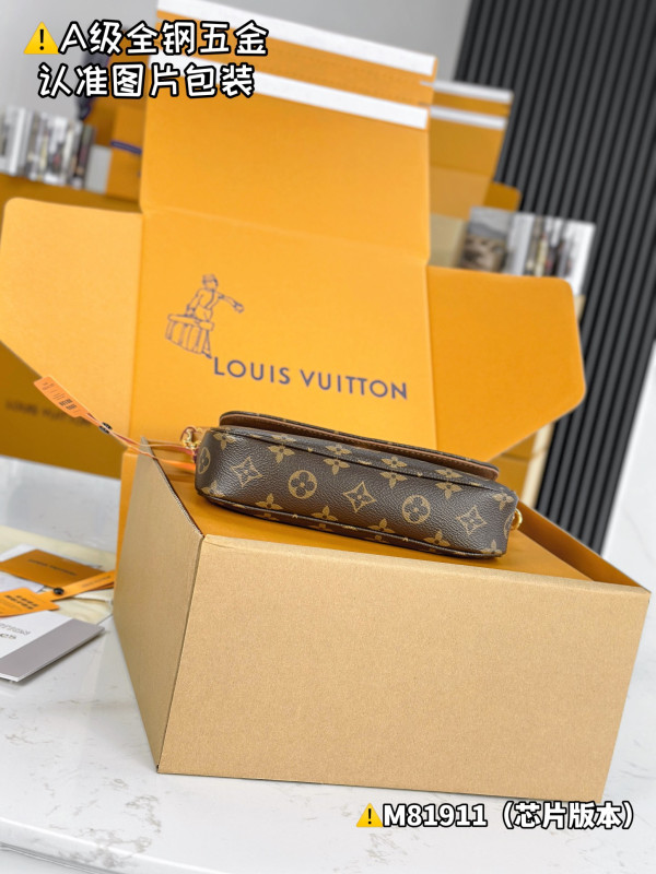LOUIS VUITTON Wallet on Chain Ivy [M81911] CELINE CHANEL ACCESSORIES LOEWE SHOES LOUIS VUITTON DIRO YSL OTHER BRAND HANDBAGS BALENCIAGA BOTTEGA VENETA GOYARD HERMES BURBERRY VALENTINO GUCCI FENDI MIUMIU CHLOE PRADA BVLGARI SUITCASE NEW ARRIVAL 