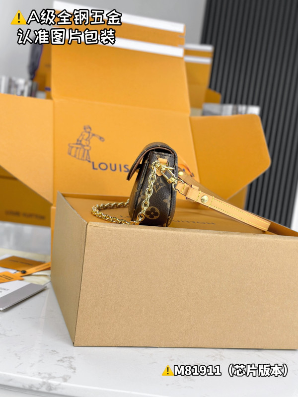 LOUIS VUITTON Wallet on Chain Ivy [M81911] CELINE CHANEL ACCESSORIES LOEWE SHOES LOUIS VUITTON DIRO YSL OTHER BRAND HANDBAGS BALENCIAGA BOTTEGA VENETA GOYARD HERMES BURBERRY VALENTINO GUCCI FENDI MIUMIU CHLOE PRADA BVLGARI SUITCASE NEW ARRIVAL 