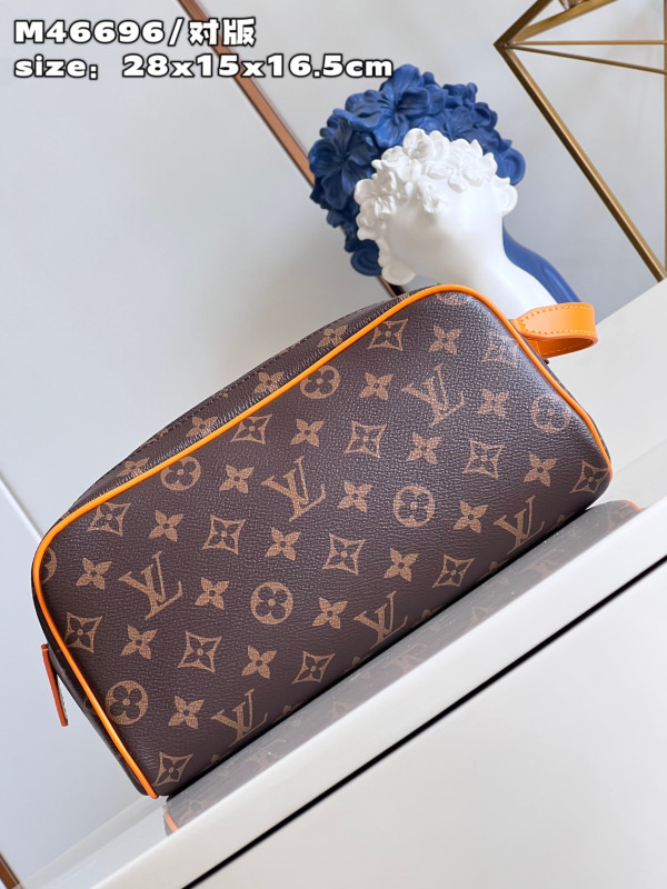 (image for) LOUIS VUITTON DOPP KIT TOILET POUCH