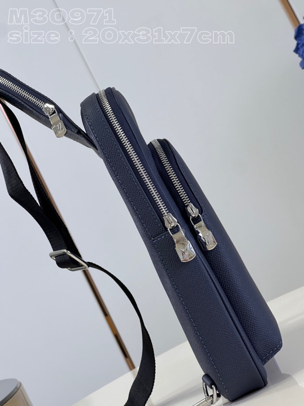 (image for) LOUIS VUITTON Avenue Slingbag NM