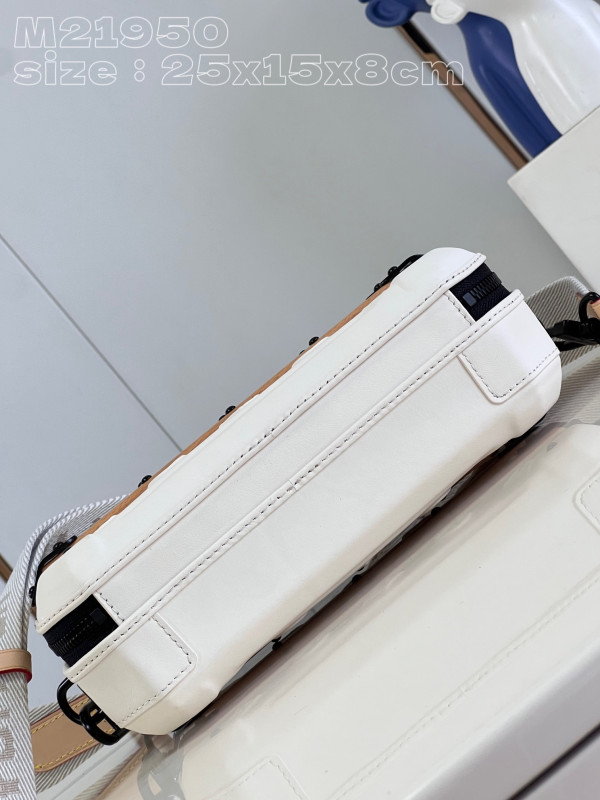 LOUIS VUITTON Future Trunk (image for) LOUIS VUITTON Future Trunk