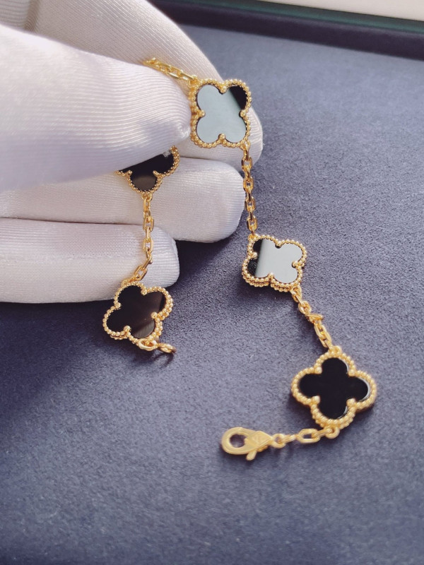 Van Cleef & Arpels Perlée BRACELET [C1MCH-090031] CELINE CHANEL ACCESSORIES LOEWE SHOES LOUIS VUITTON DIRO YSL OTHER BRAND HANDBAGS BALENCIAGA BOTTEGA VENETA GOYARD HERMES BURBERRY VALENTINO GUCCI FENDI MIUMIU CHLOE PRADA BVLGARI SUITCASE NEW ARRIVAL 